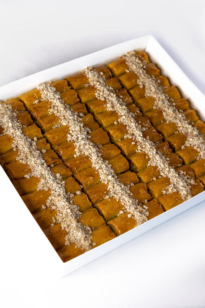 Premium Mediterranean Hand Made Walnut Roll Baklava