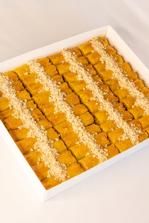 Premium Mediterranean Hand Made Walnut Roll Baklava